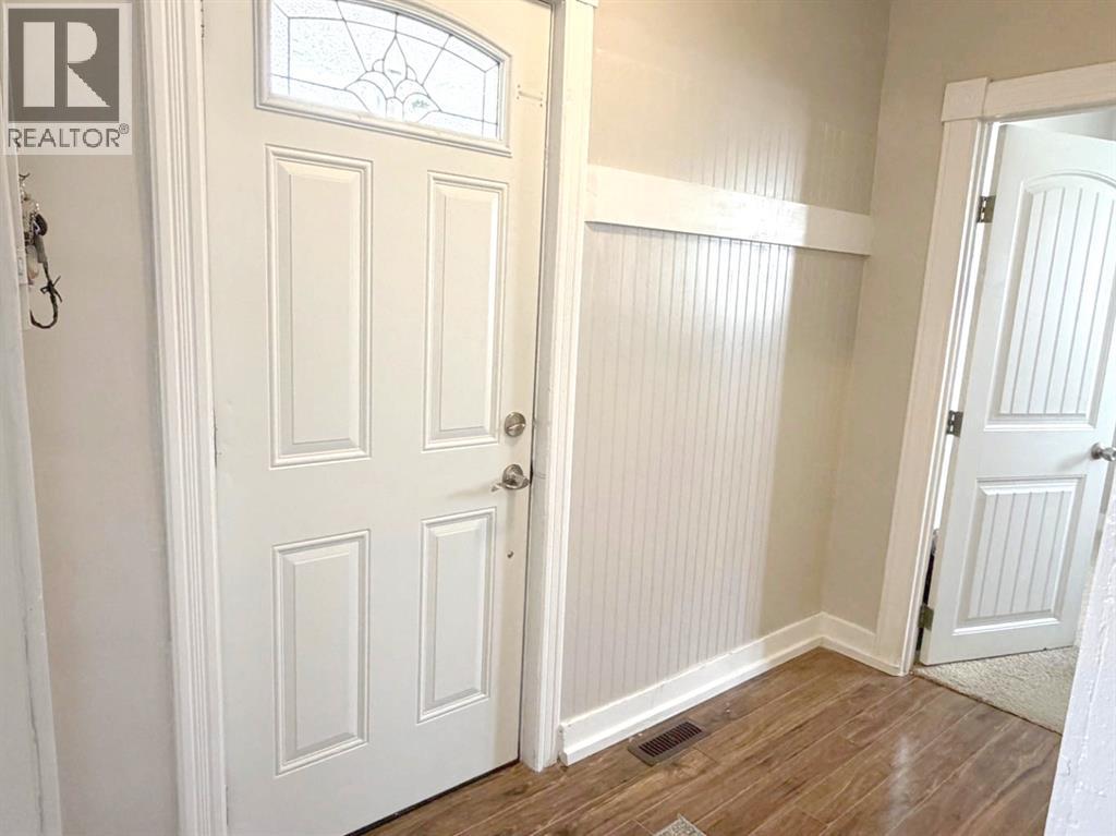 313 2 Avenue W, Cardston, Alberta  T0K 0K0 - Photo 3 - A2301736