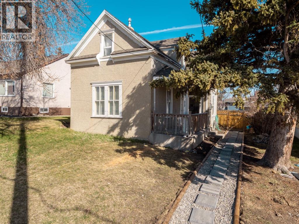 313 2 Avenue W, Cardston, Alberta