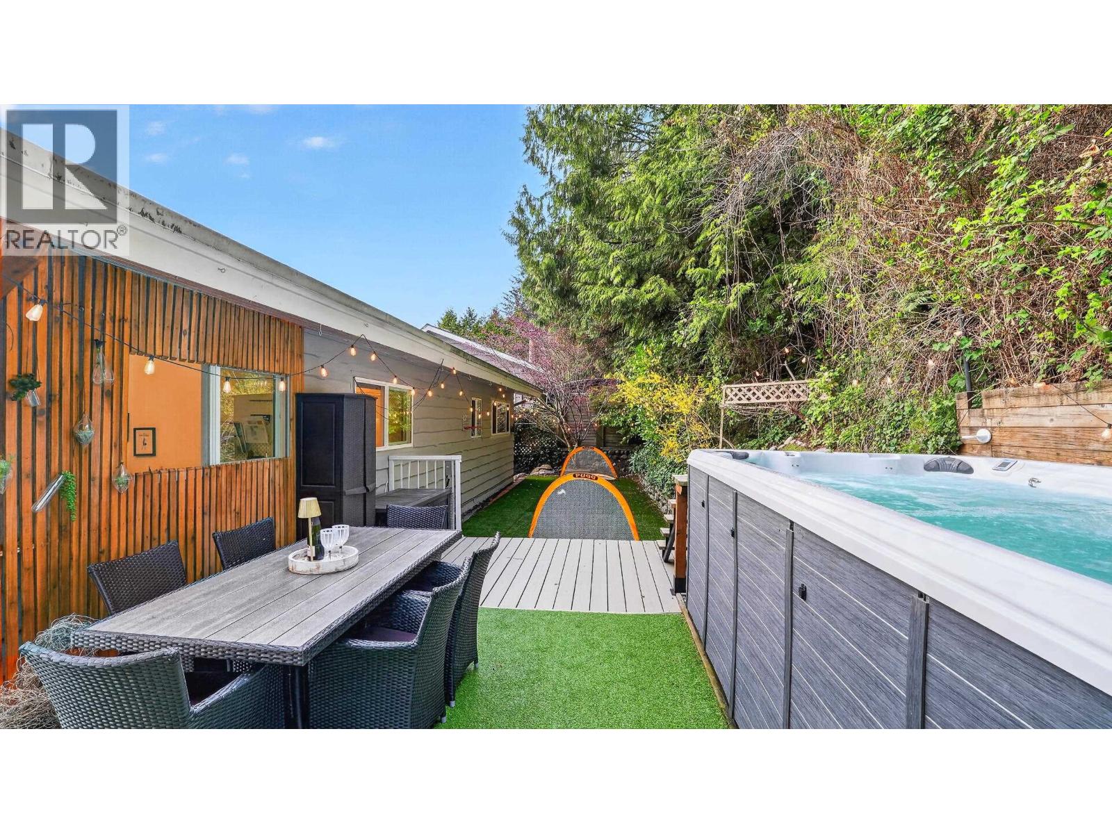 668 Alpine Court, North Vancouver, British Columbia  V7R 2L8 - Photo 31 - R3117061