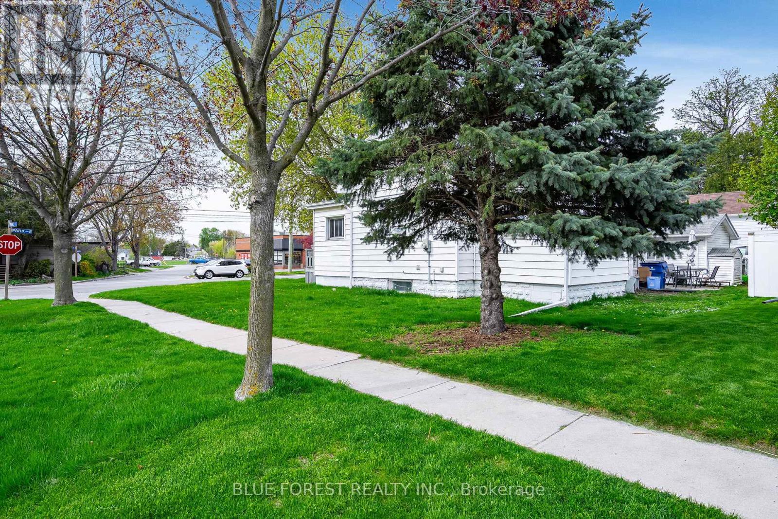 30 Park Avenue E, Chatham-Kent, Ontario  N7M 3V5 - Photo 5 - X13055750