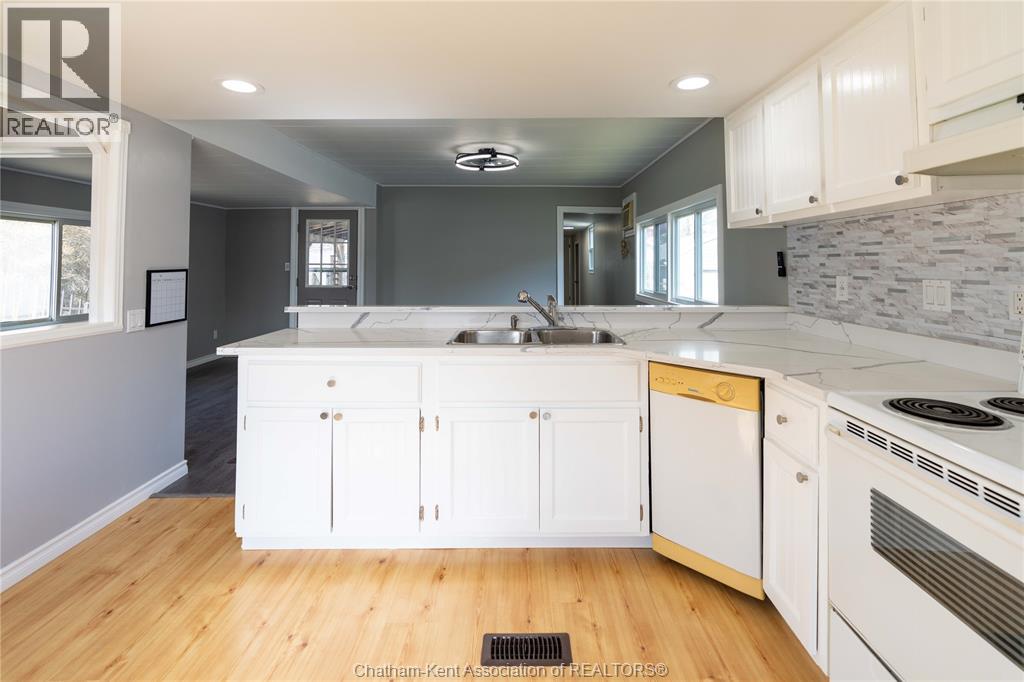 6 Maple Drive, Mcgregor, Ontario  N0R 1J0 - Photo 4 - 26009477