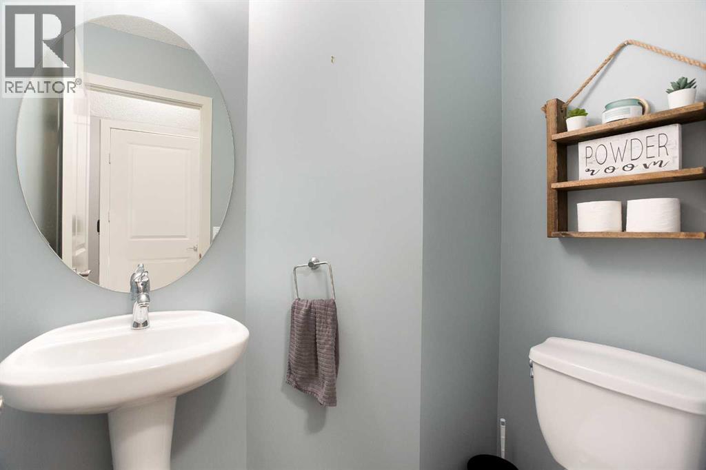 31 Sunset Link, Cochrane, Alberta  T4C 0L9 - Photo 14 - A2303528