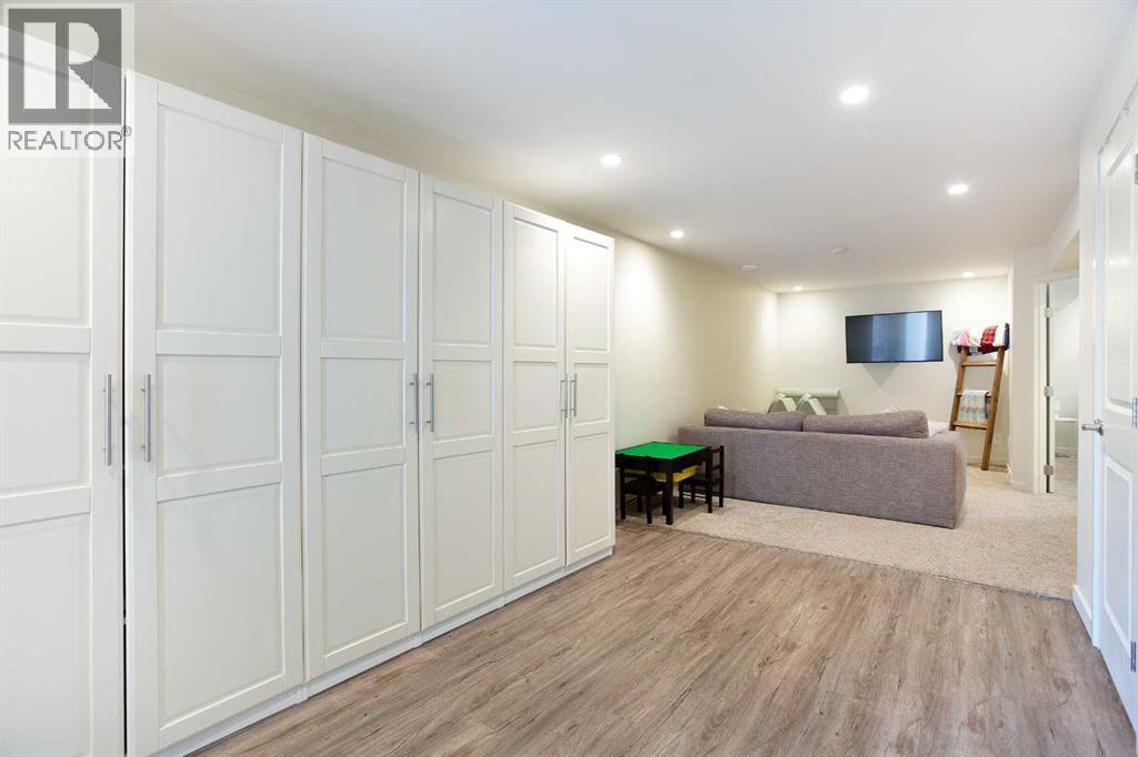 31 Sunset Link, Cochrane, Alberta  T4C 0L9 - Photo 29 - A2303528