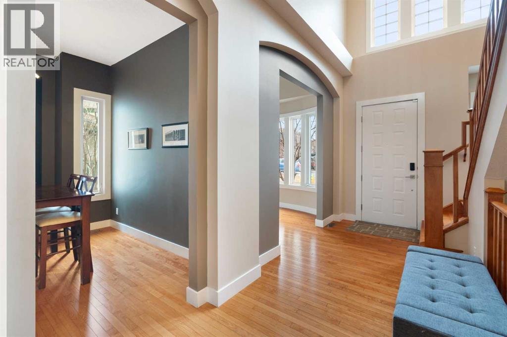 65 Tusslewood Heights Nw, Calgary, Alberta  T3L 2M7 - Photo 4 - A2305423