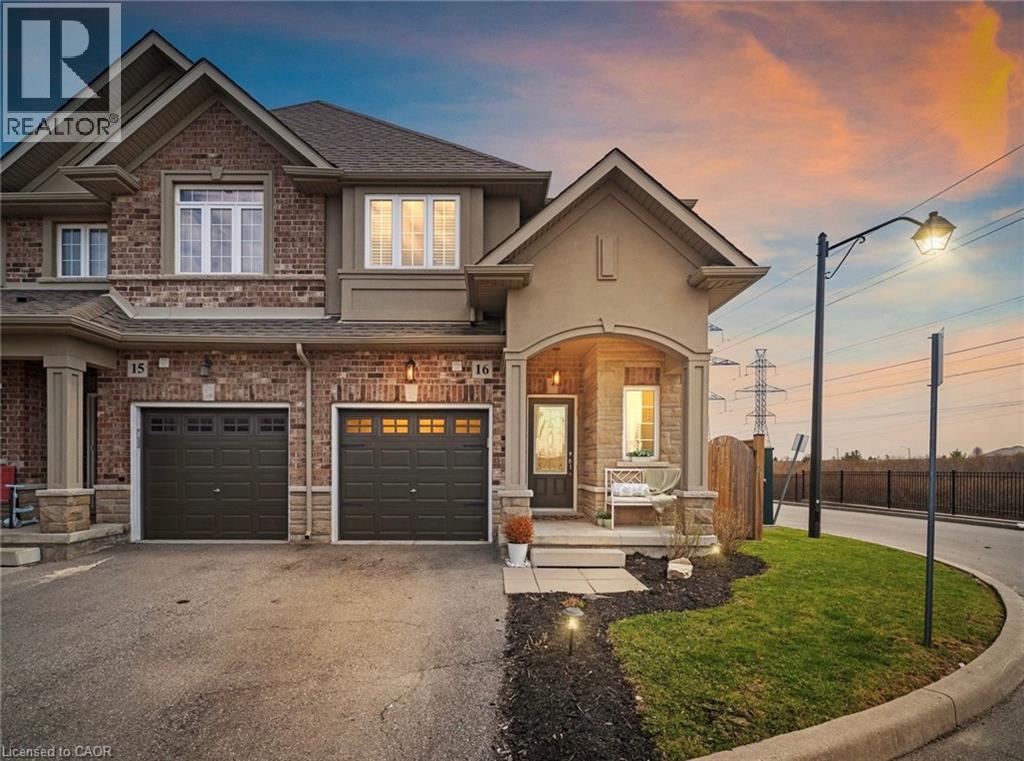 21 MADONNA Drive Unit# 16, Hamilton, Ontario