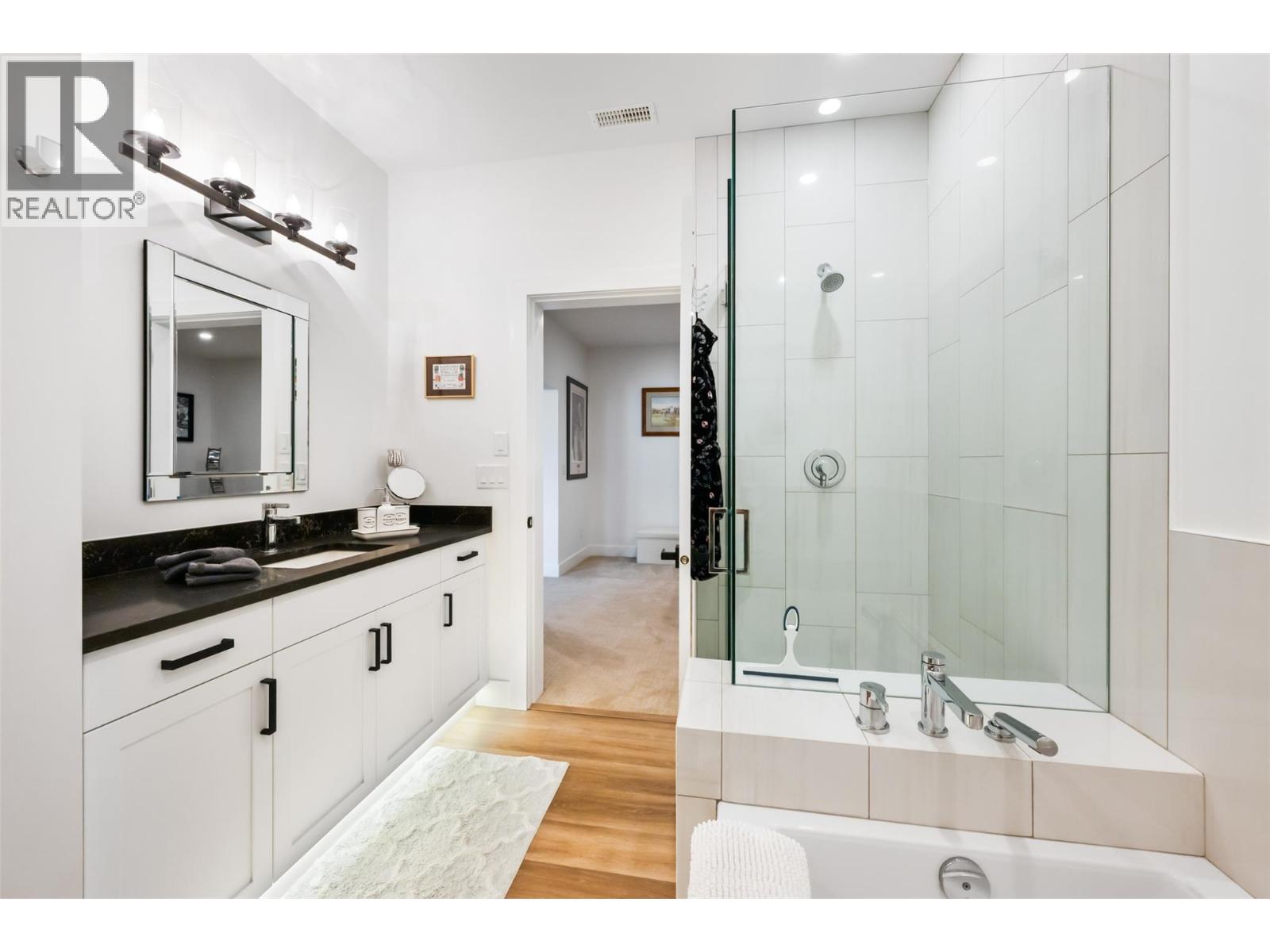 10400 87th Street, Osoyoos, British Columbia  V0H 1V2 - Photo 60 - 10376937