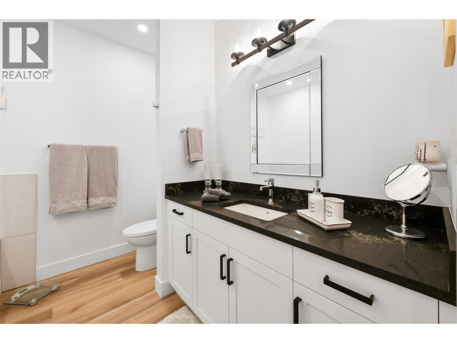 10400 87th Street, Osoyoos, British Columbia  V0H 1V2 - Photo 57 - 10376937