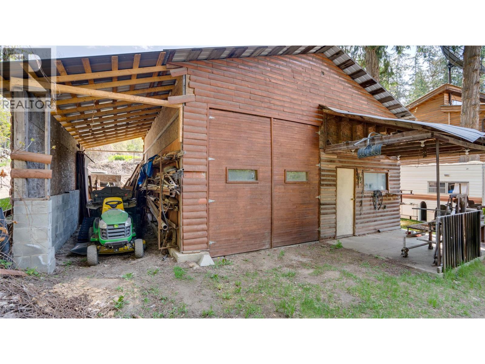 5677 Brentwood Road, Vernon, British Columbia  V1B 3K1 - Photo 29 - 10384654