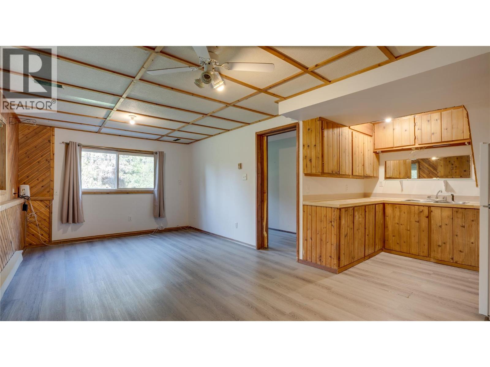 5677 Brentwood Road, Vernon, British Columbia  V1B 3K1 - Photo 22 - 10384654