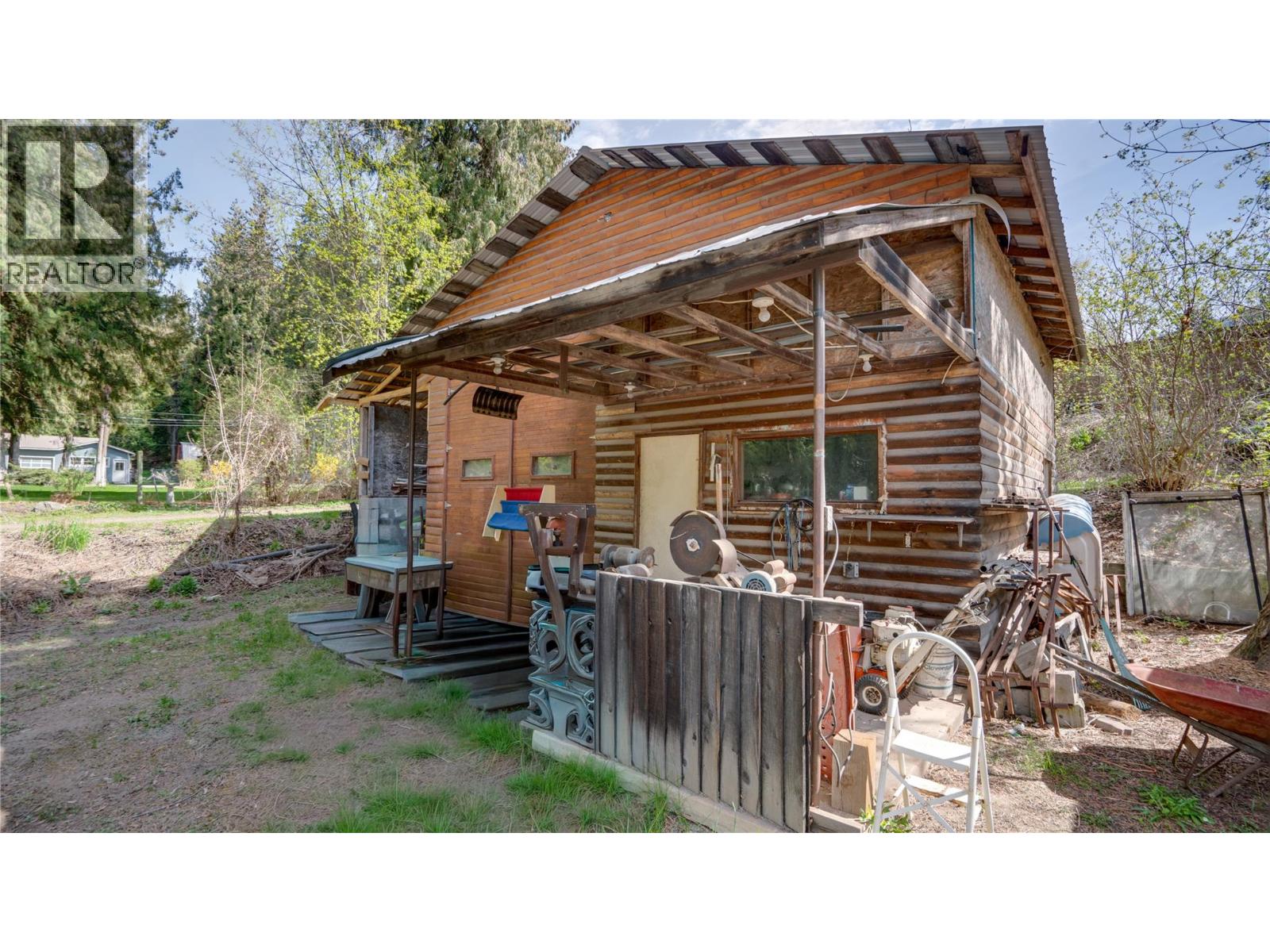 5677 Brentwood Road, Vernon, British Columbia  V1B 3K1 - Photo 28 - 10384654