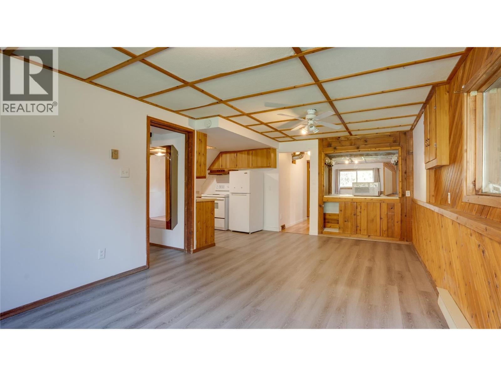 5677 Brentwood Road, Vernon, British Columbia  V1B 3K1 - Photo 20 - 10384654