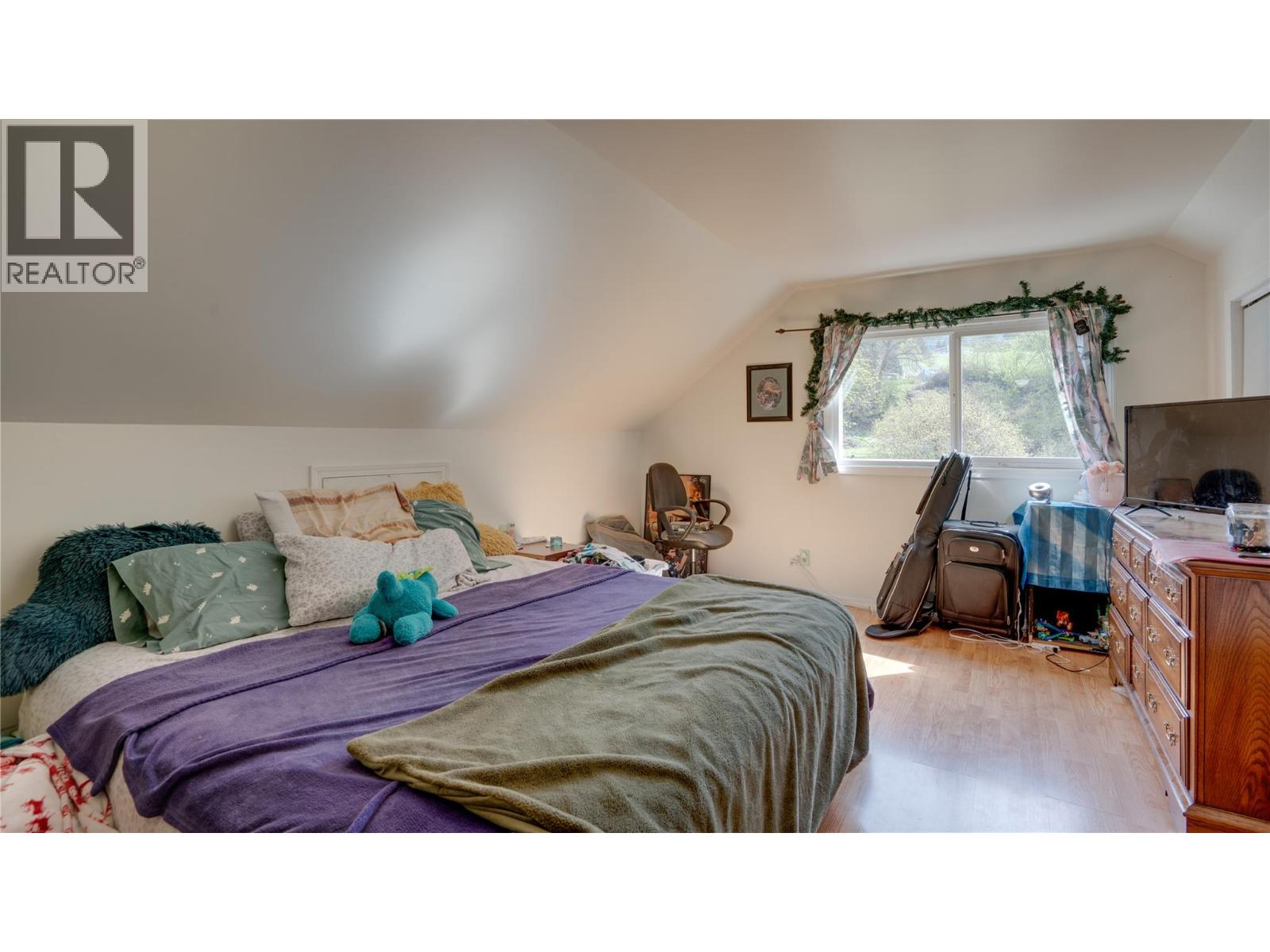 5677 Brentwood Road, Vernon, British Columbia  V1B 3K1 - Photo 14 - 10384654