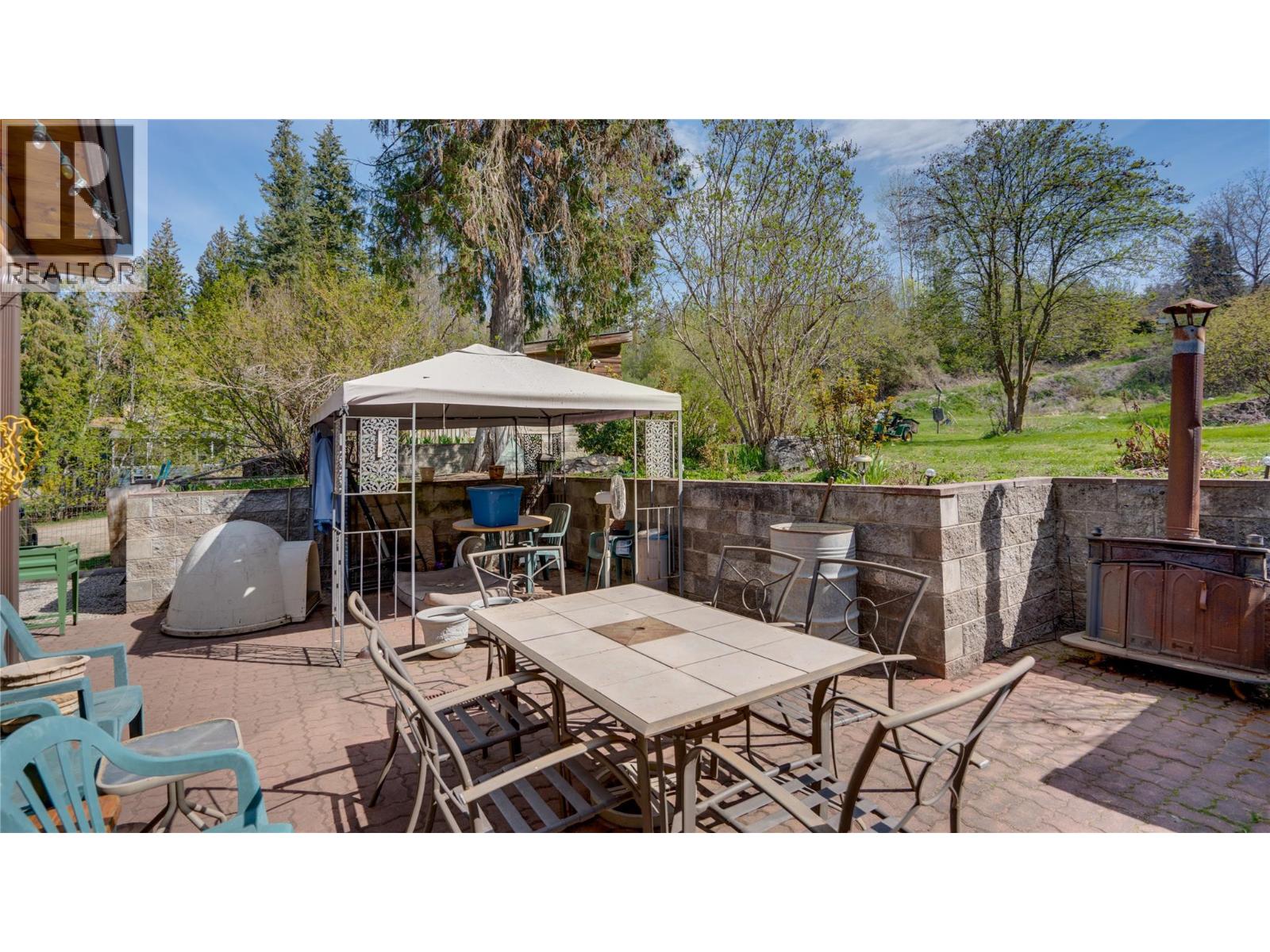 5677 Brentwood Road, Vernon, British Columbia  V1B 3K1 - Photo 31 - 10384654