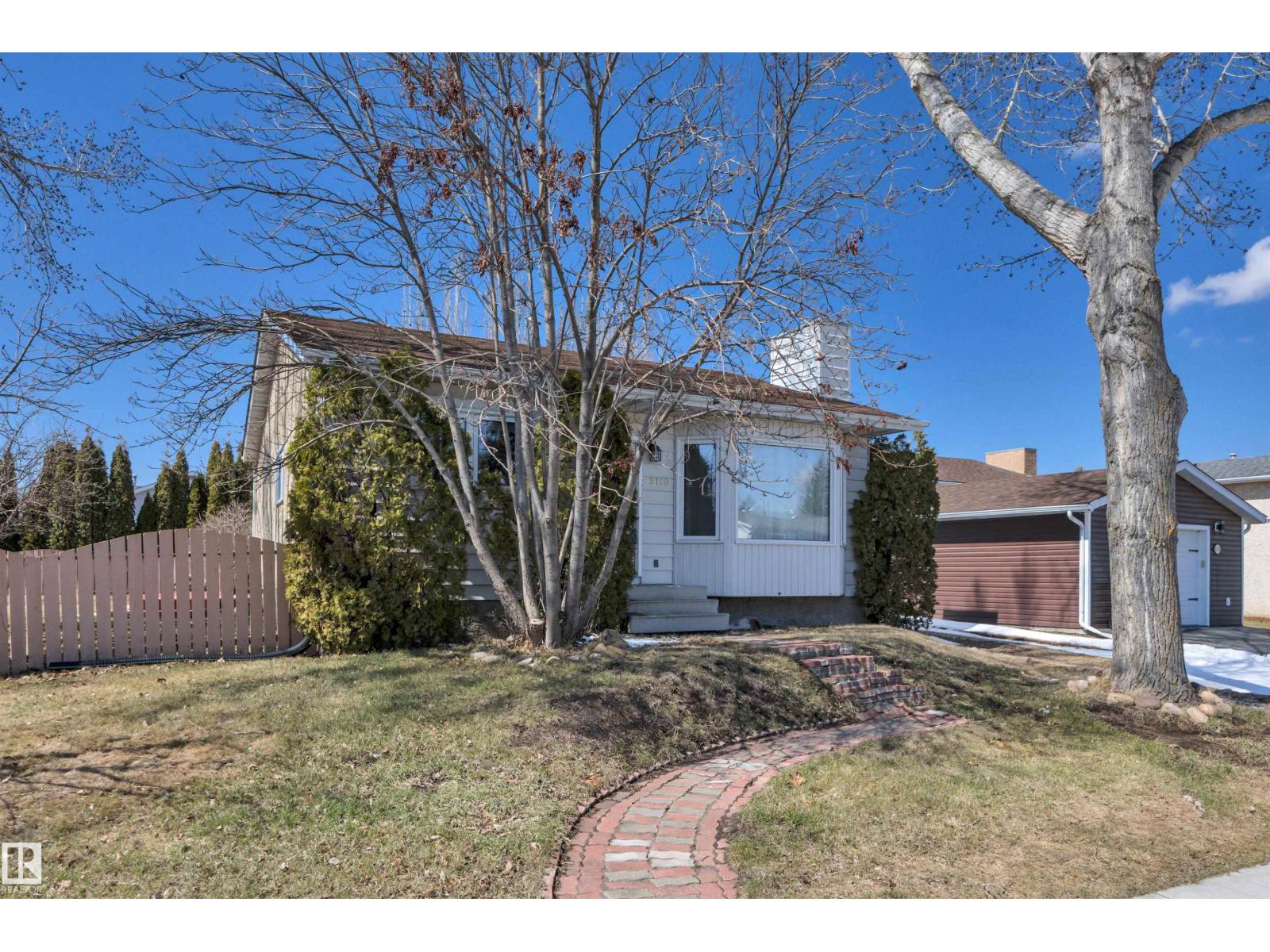 5110 and 5106 52nd street, calmar, Alberta