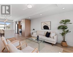 UNIT 4 - 15 ACORN AVENUE, Toronto, Ontario