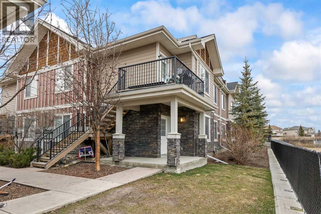 5, 35 West Coach Manor SW, Calgary, Alberta