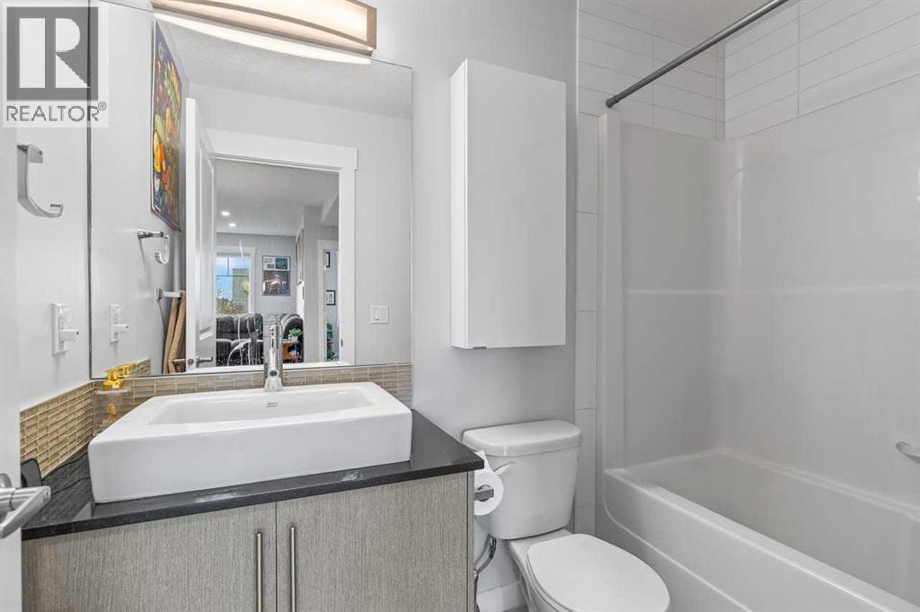 5, 35 West Coach Manor Sw, Calgary, Alberta  T3H 1R7 - Photo 20 - A2305759