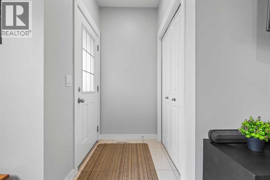 5, 35 West Coach Manor Sw, Calgary, Alberta  T3H 1R7 - Photo 22 - A2305759