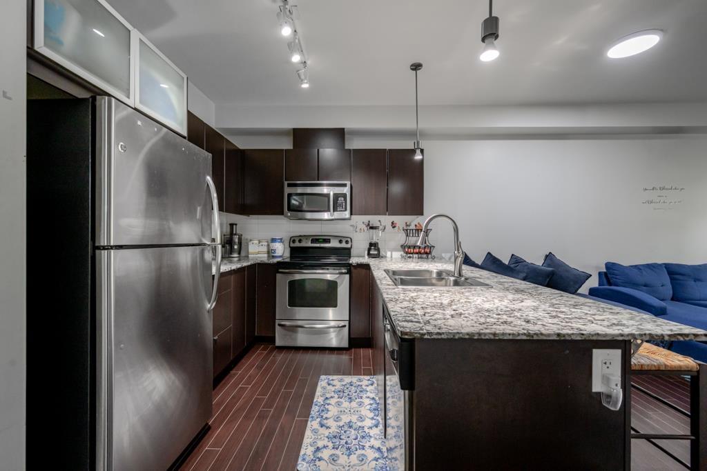 309 9655 King George Boulevard, Surrey, British Columbia  V3T 0C7 - Photo 5 - R3116808