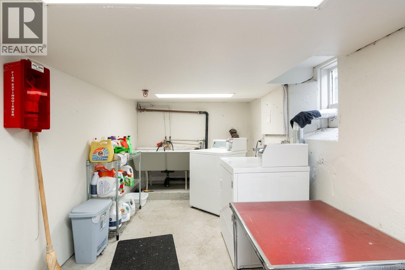 1270 Yates St, Victoria, British Columbia  V8V 3N3 - Photo 52 - 1028840