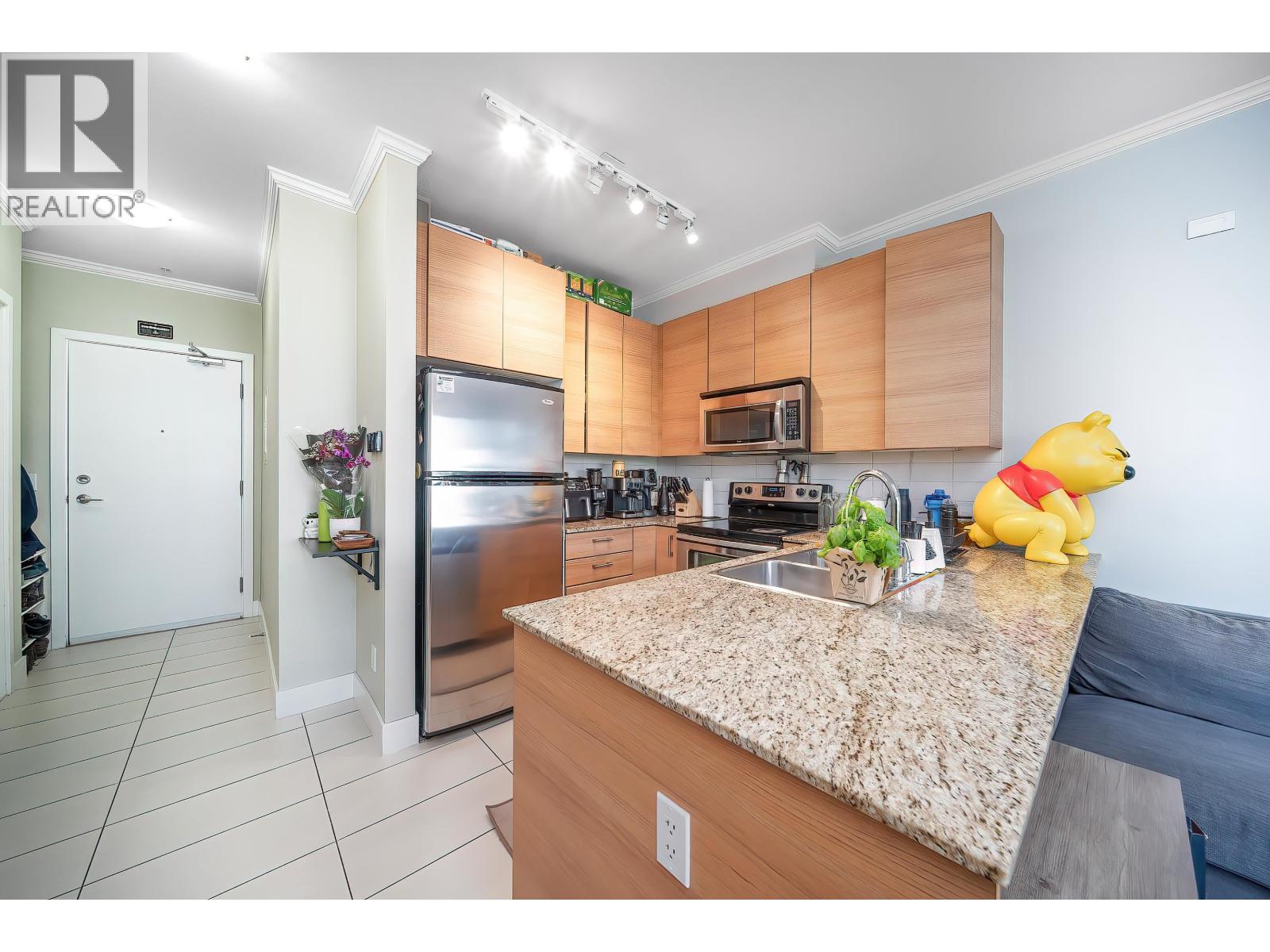 214 5788 Sidley Street, Burnaby, British Columbia  V5J 5E5 - Photo 2 - R3117087