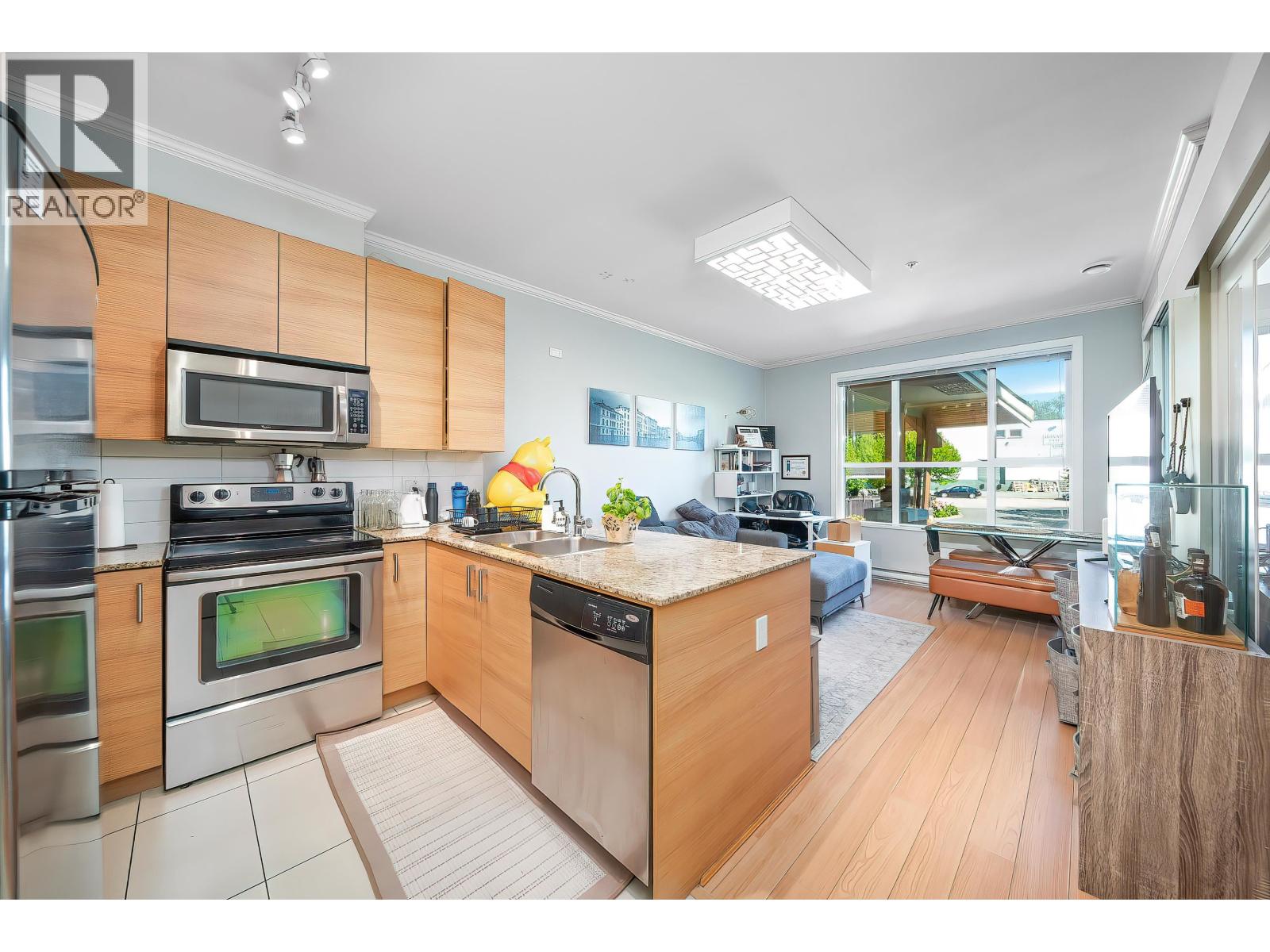 214 5788 Sidley Street, Burnaby, British Columbia  V5J 5E5 - Photo 5 - R3117087