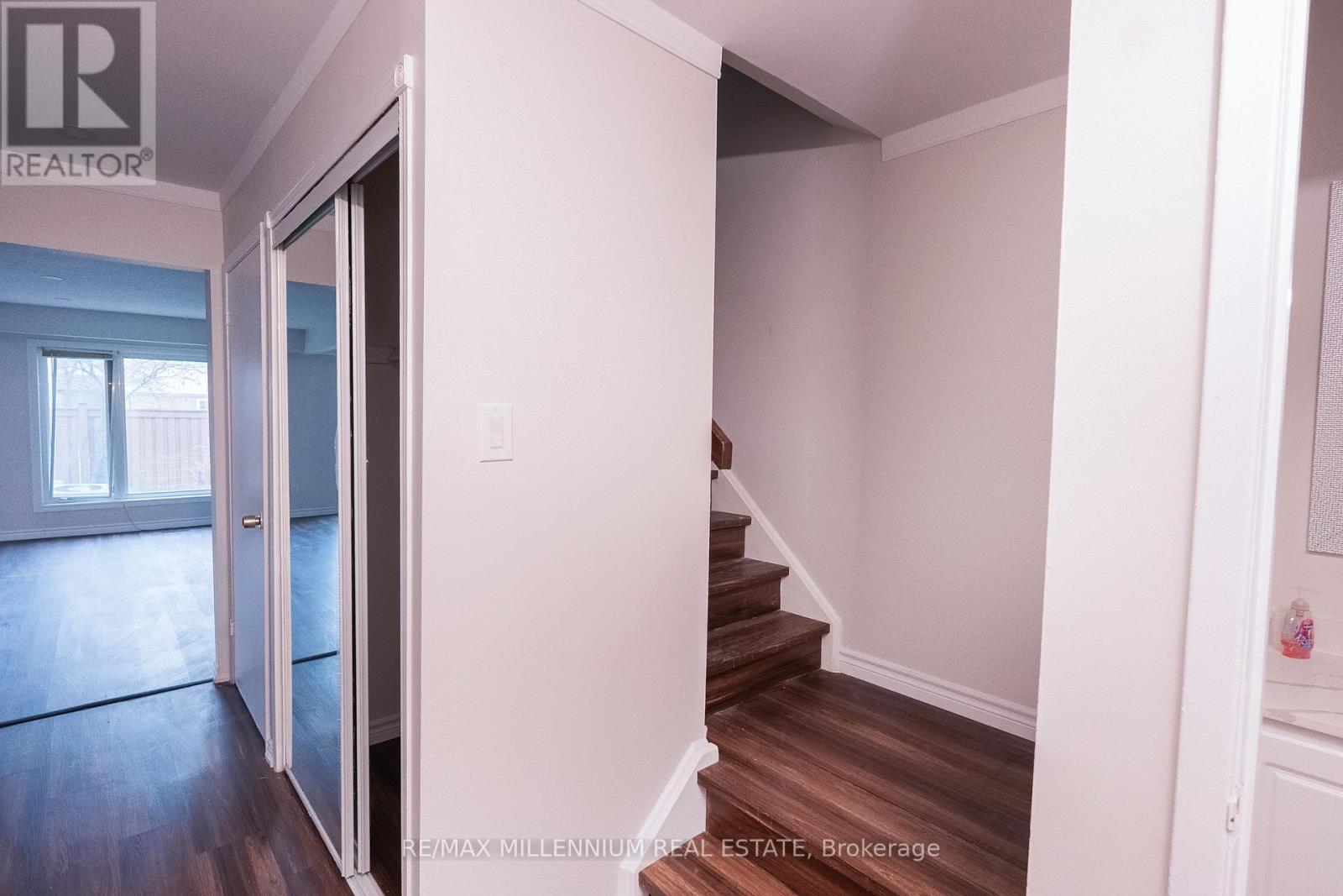 87 - 87 Carisbrooke Court, Brampton, Ontario  L6S 3K1 - Photo 11 - W13043366