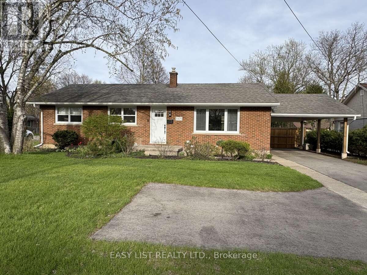 345 HEAD STREET N, Strathroy-Caradoc, Ontario