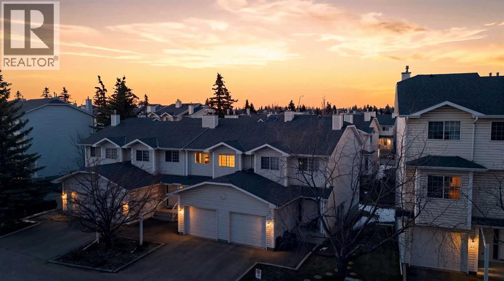 310 HAWKSTONE Manor NW, Calgary, Alberta