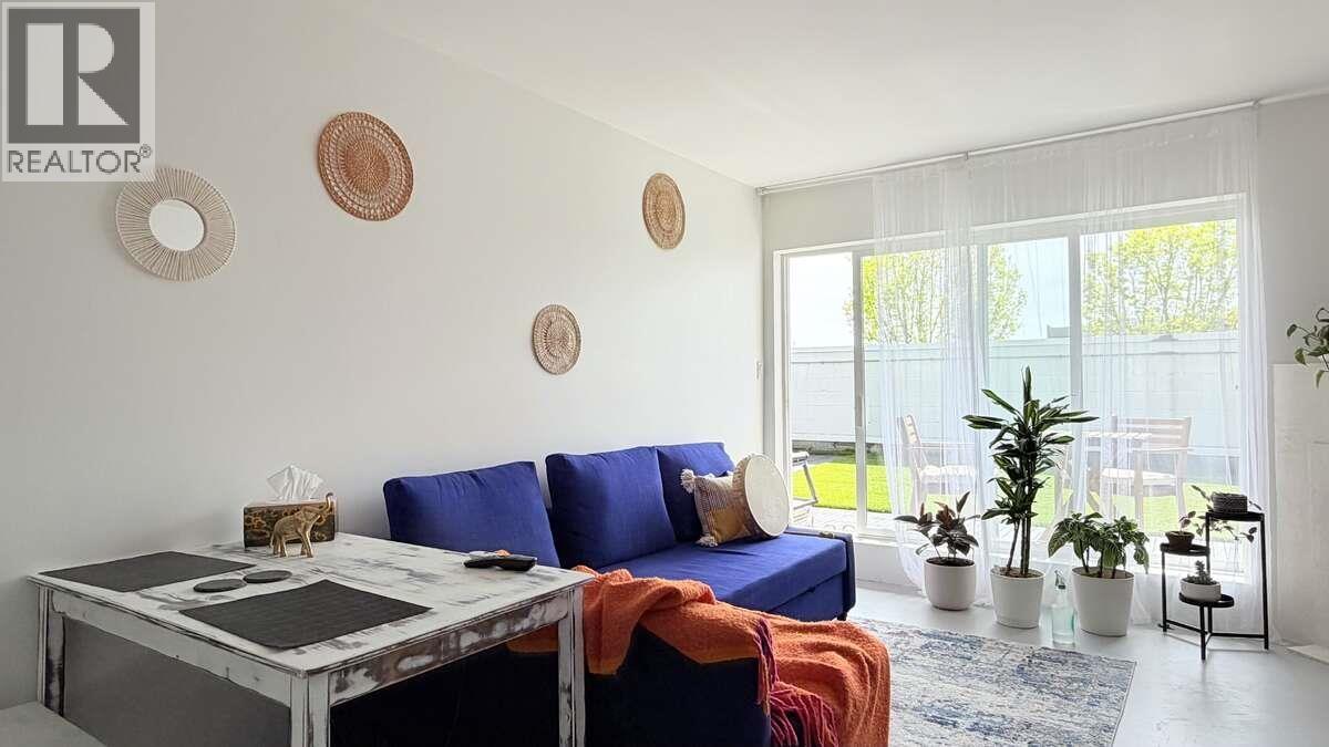 204 22347 Lougheed Highway, Maple Ridge, British Columbia  V2X 2T3 - Photo 4 - R3114250