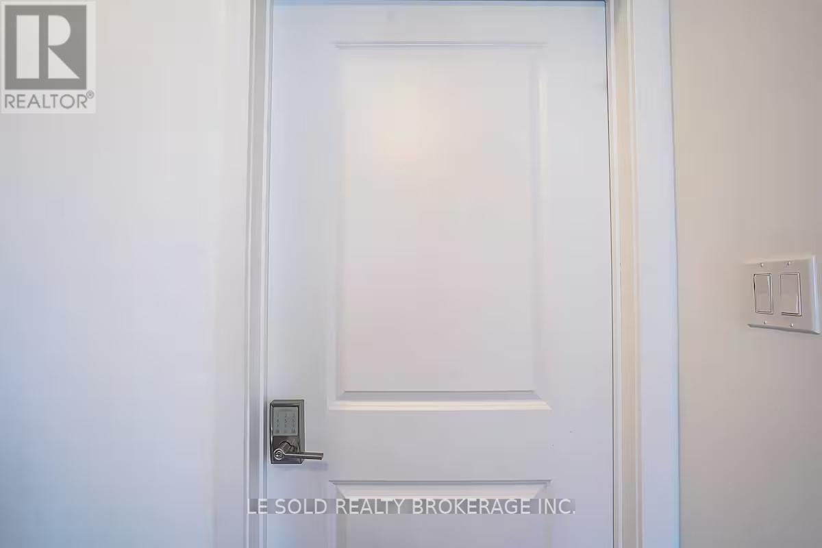 2nd Floor Room #2e - 89 Frederick Tisdale Drive, Toronto, Ontario  M3K 0C6 - Photo 13 - W13050624