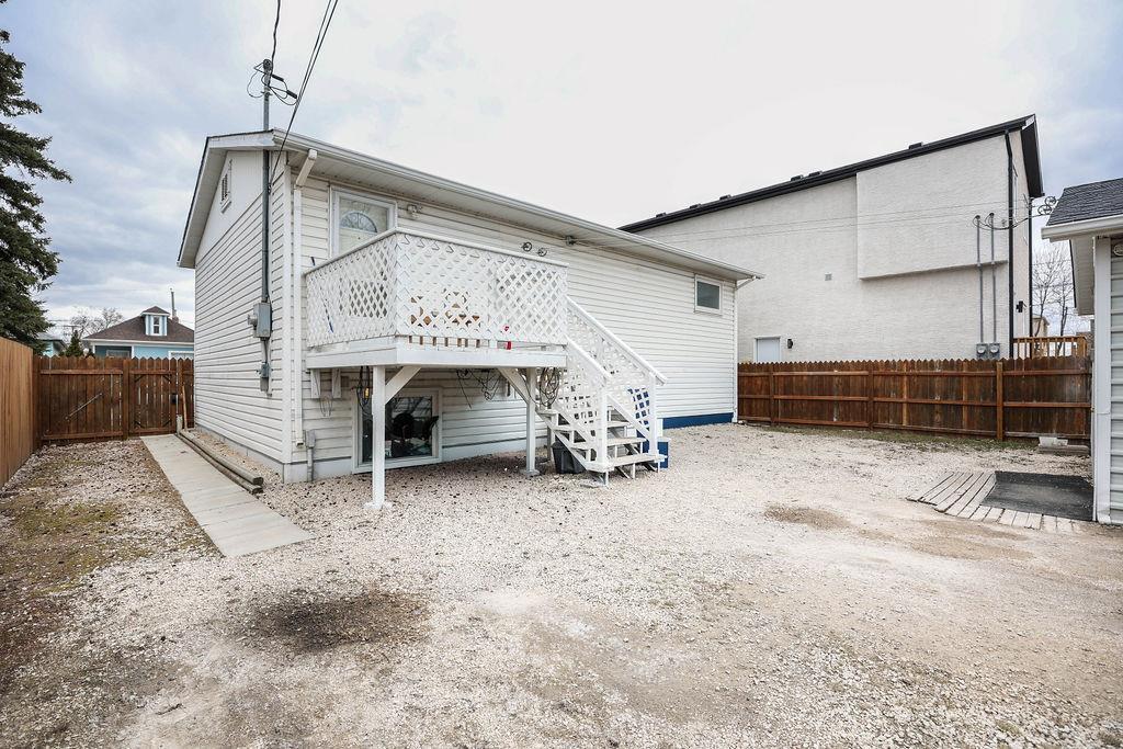 1897 Mcdermot Avenue, Winnipeg, Manitoba  R2R 0A5 - Photo 27 - 202608353