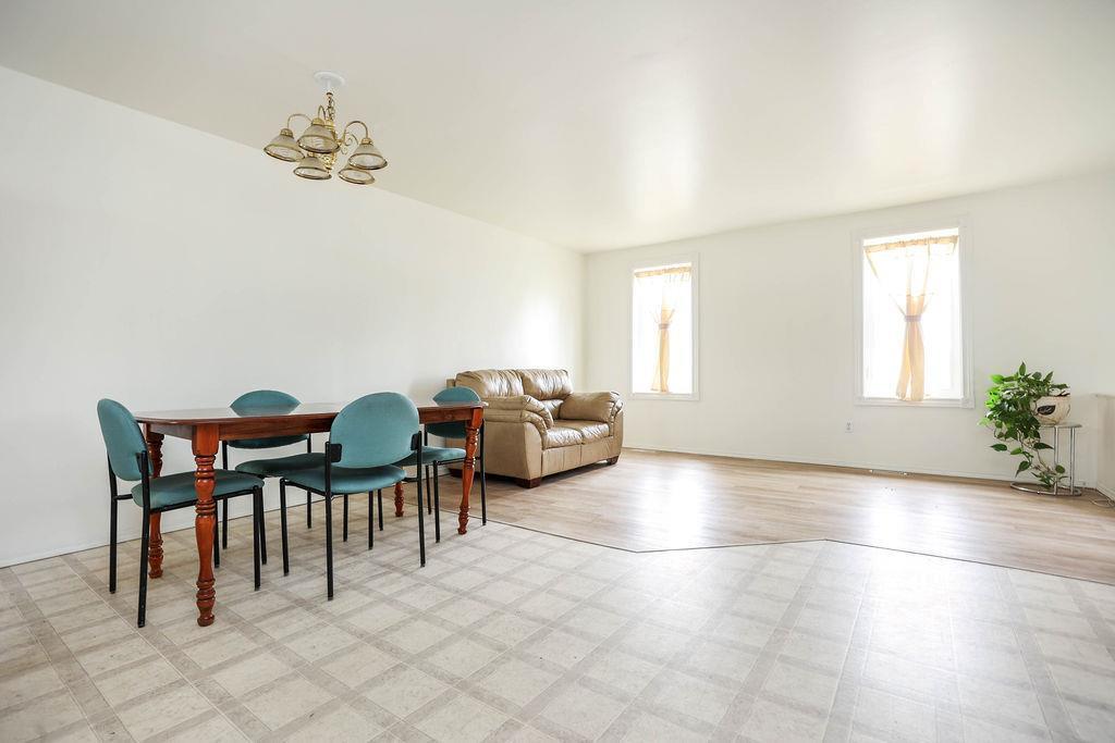 1897 Mcdermot Avenue, Winnipeg, Manitoba  R2R 0A5 - Photo 8 - 202608353