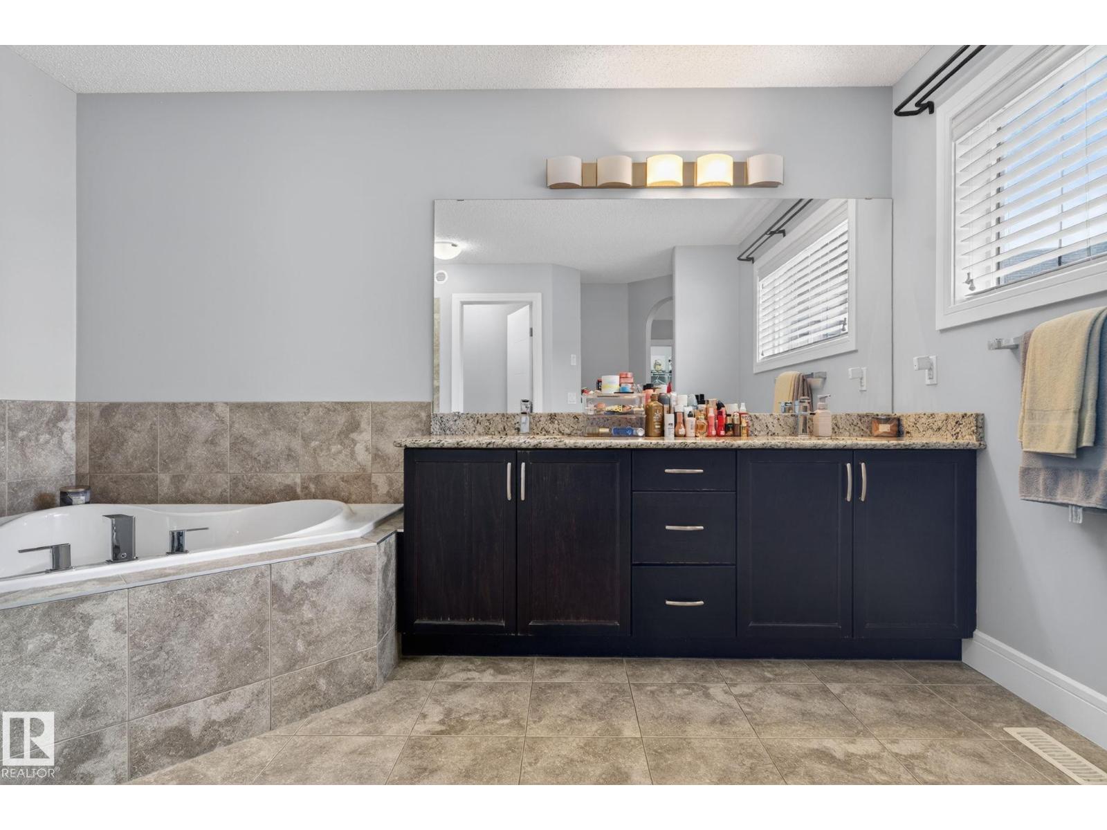 11732 18 Av Sw, Edmonton, Alberta  T6W 2E7 - Photo 47 - E4484223