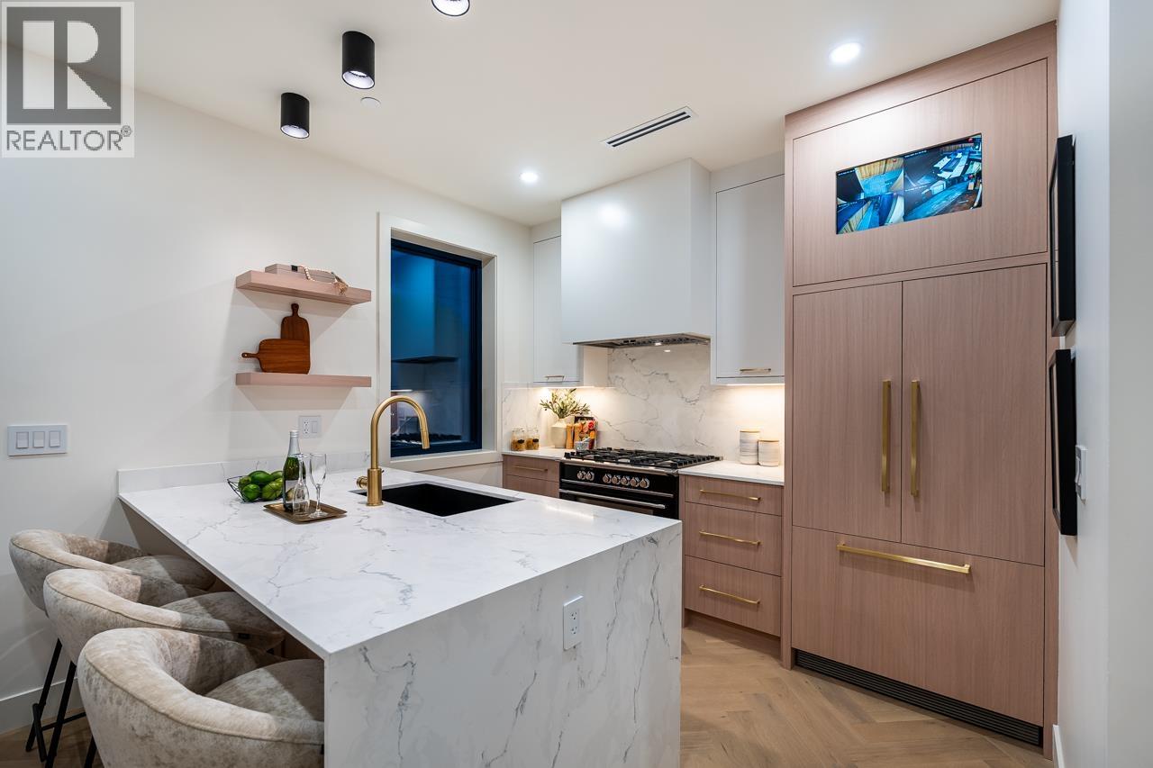 2 3345 W 13th Avenue, Vancouver, British Columbia  V6R 2R8 - Photo 9 - R3117124