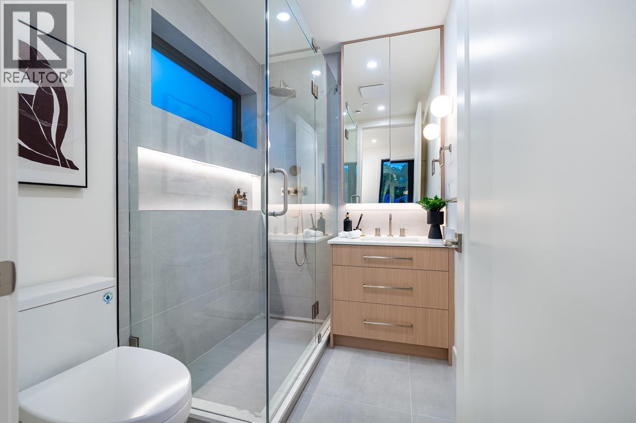 2 3345 W 13th Avenue, Vancouver, British Columbia  V6R 2R8 - Photo 15 - R3117124