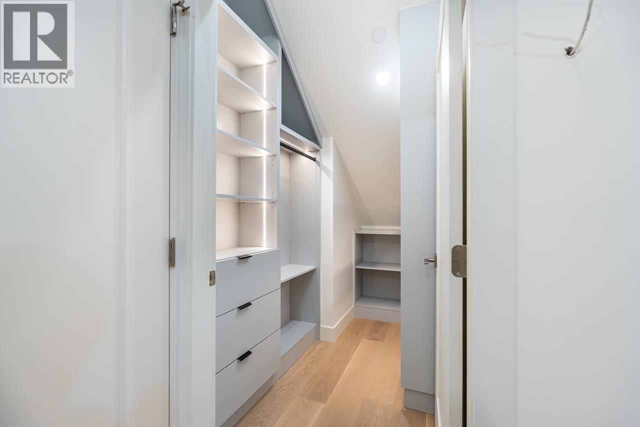 2 3345 W 13th Avenue, Vancouver, British Columbia  V6R 2R8 - Photo 24 - R3117124