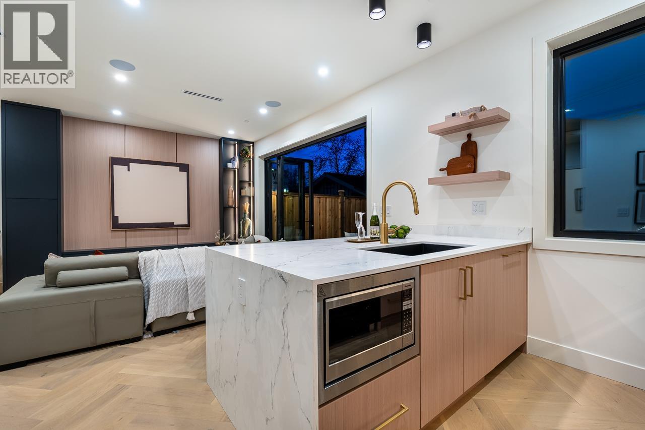 2 3345 W 13th Avenue, Vancouver, British Columbia  V6R 2R8 - Photo 8 - R3117124