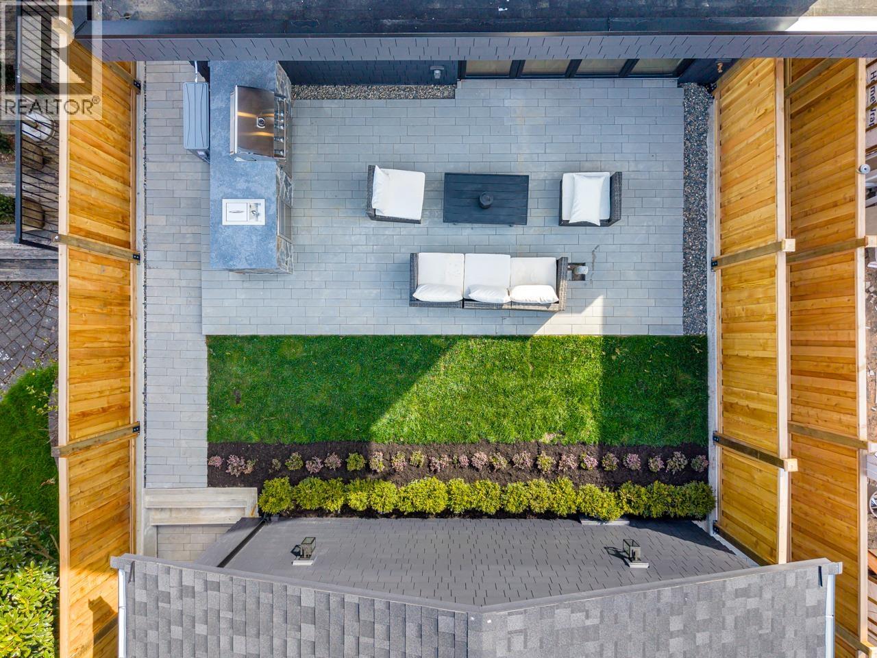 2 3345 W 13th Avenue, Vancouver, British Columbia  V6R 2R8 - Photo 3 - R3117124