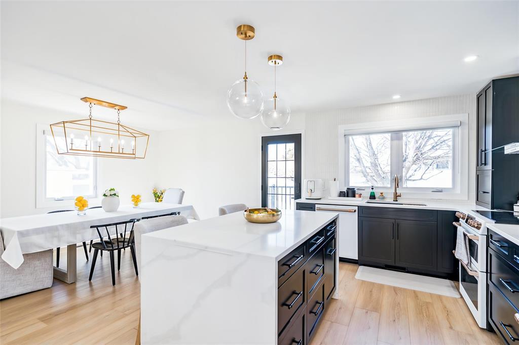 78 Ashern Road, Winnipeg, Manitoba  R2Y 1H2 - Photo 4 - 202608686