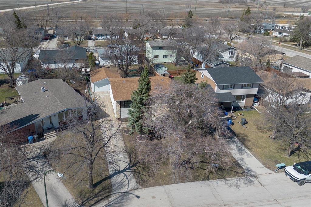 78 Ashern Road, Winnipeg, Manitoba  R2Y 1H2 - Photo 46 - 202608686