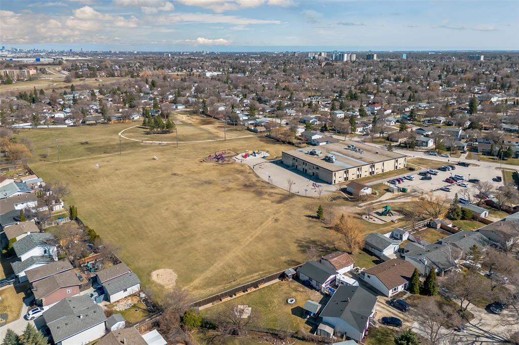 78 Ashern Road, Winnipeg, Manitoba  R2Y 1H2 - Photo 47 - 202608686