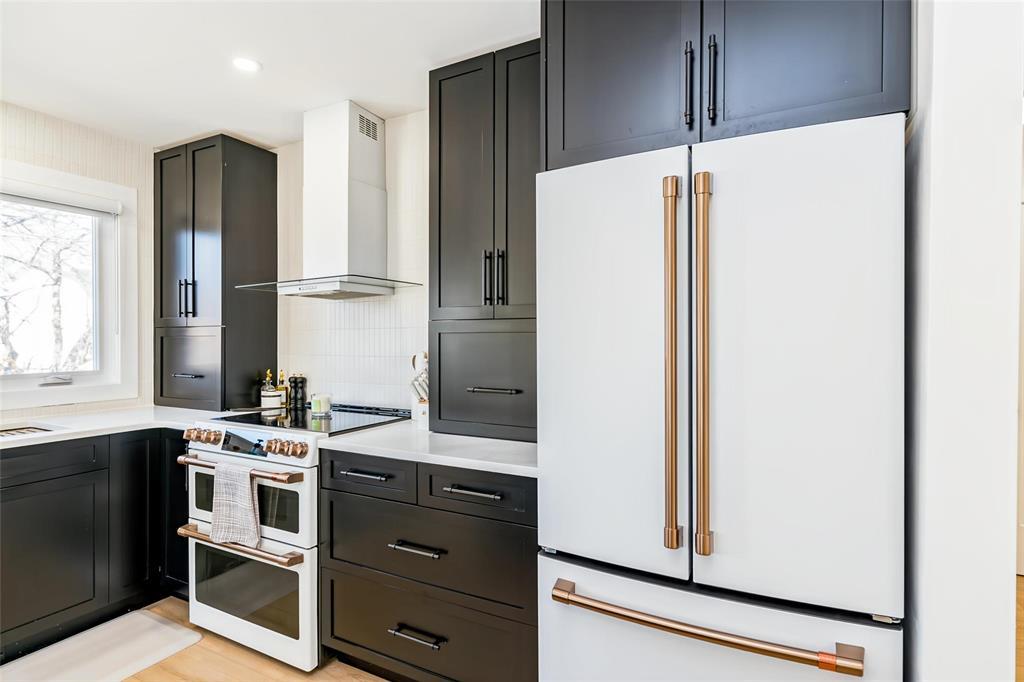 78 Ashern Road, Winnipeg, Manitoba  R2Y 1H2 - Photo 5 - 202608686