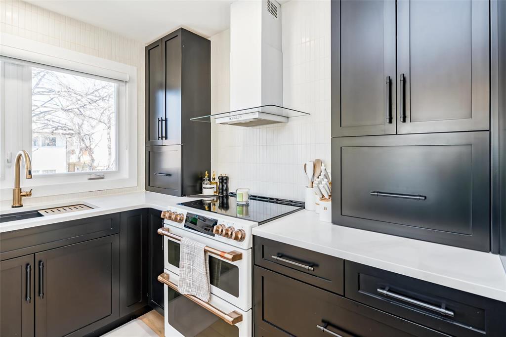 78 Ashern Road, Winnipeg, Manitoba  R2Y 1H2 - Photo 6 - 202608686