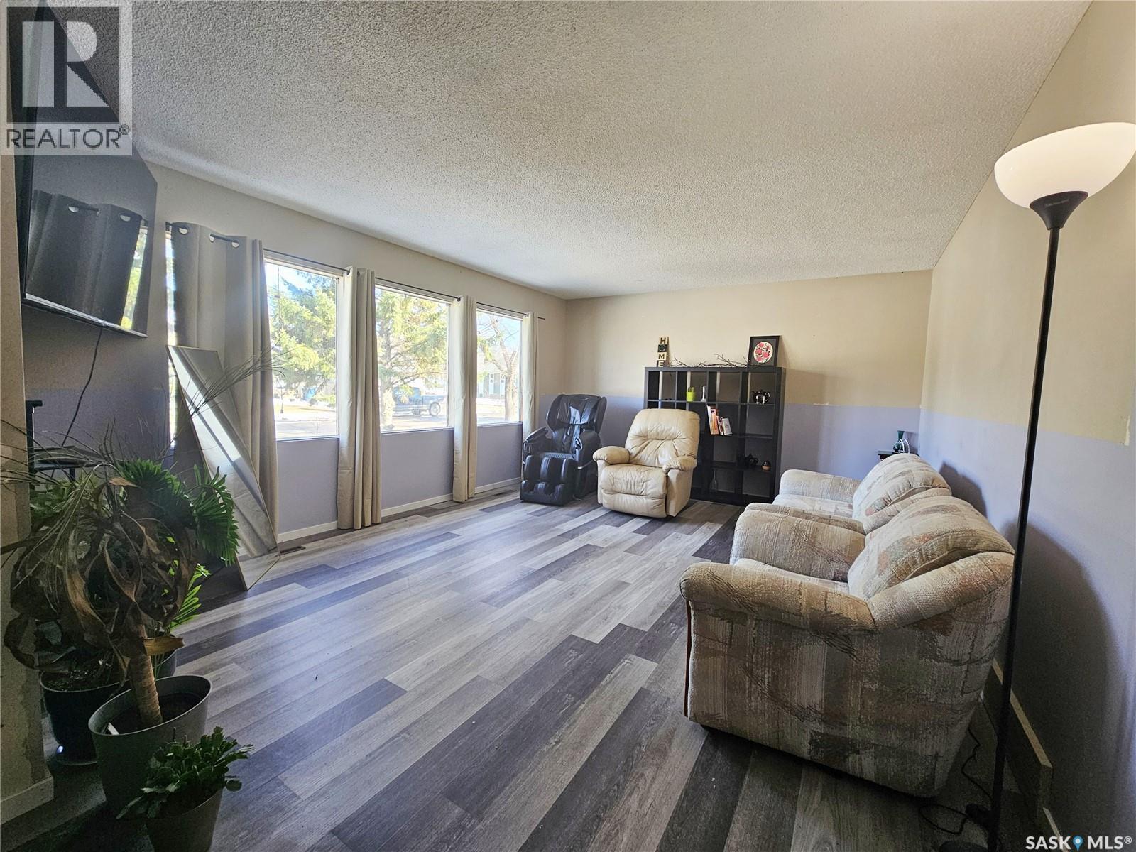 1641 103rd Street, North Battleford, Saskatchewan  S9A 1L6 - Photo 2 - SK034239