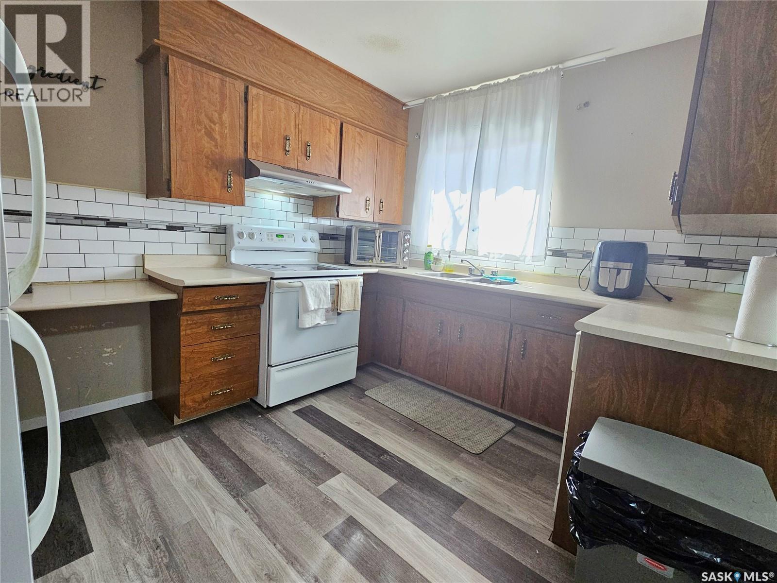 1641 103rd Street, North Battleford, Saskatchewan  S9A 1L6 - Photo 5 - SK034239