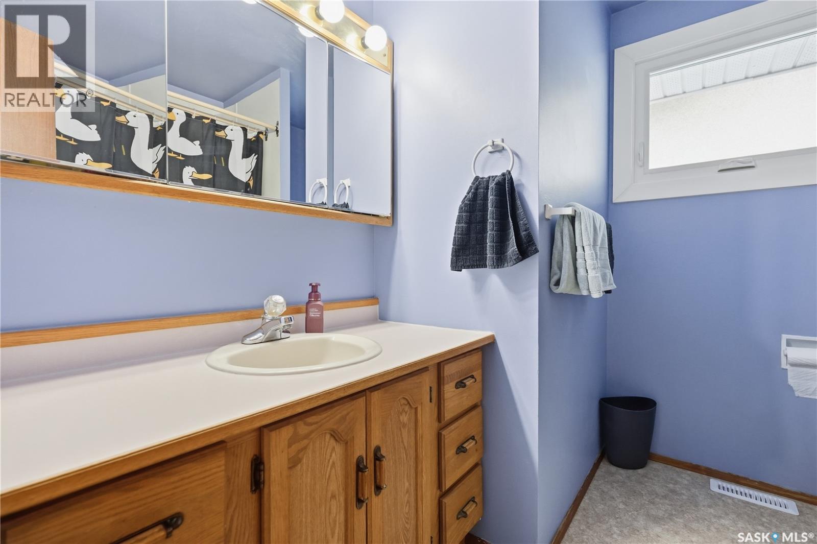 15 Turner Crescent, Regina, Saskatchewan  S4N 4P7 - Photo 13 - SK034161