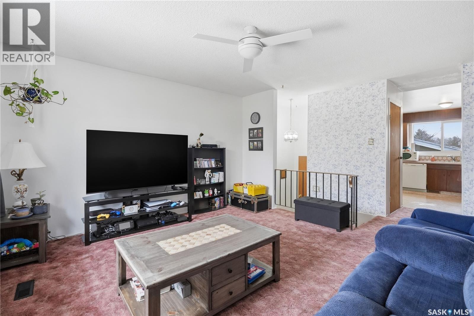 15 Turner Crescent, Regina, Saskatchewan  S4N 4P7 - Photo 4 - SK034161