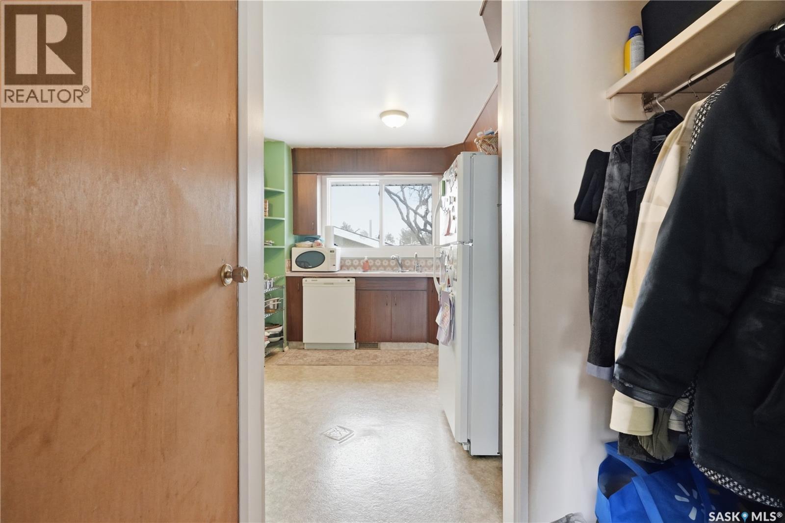 15 Turner Crescent, Regina, Saskatchewan  S4N 4P7 - Photo 6 - SK034161