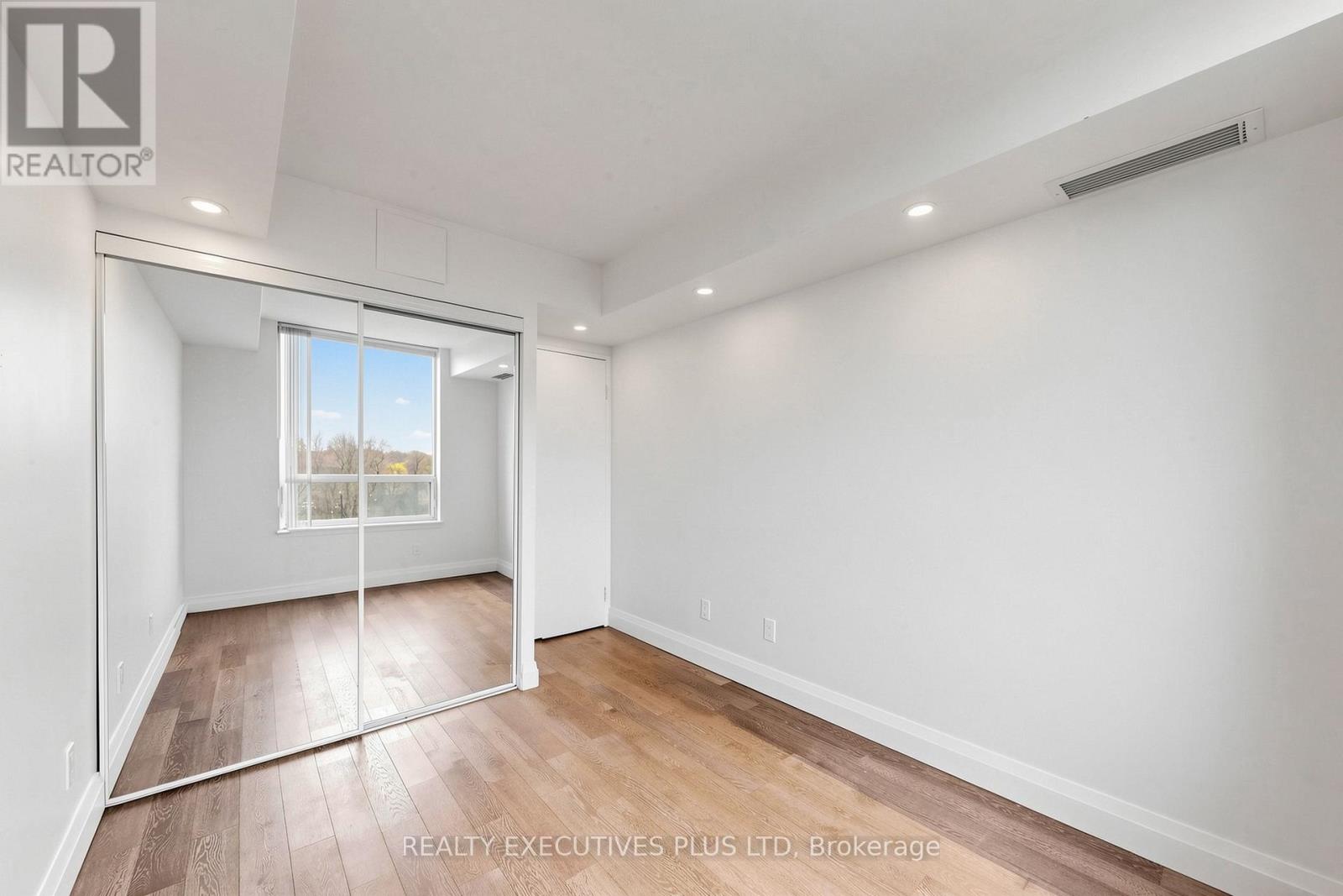 604 - 18 Hillcrest Avenue, Toronto, Ontario  M2N 6T5 - Photo 24 - C12904976